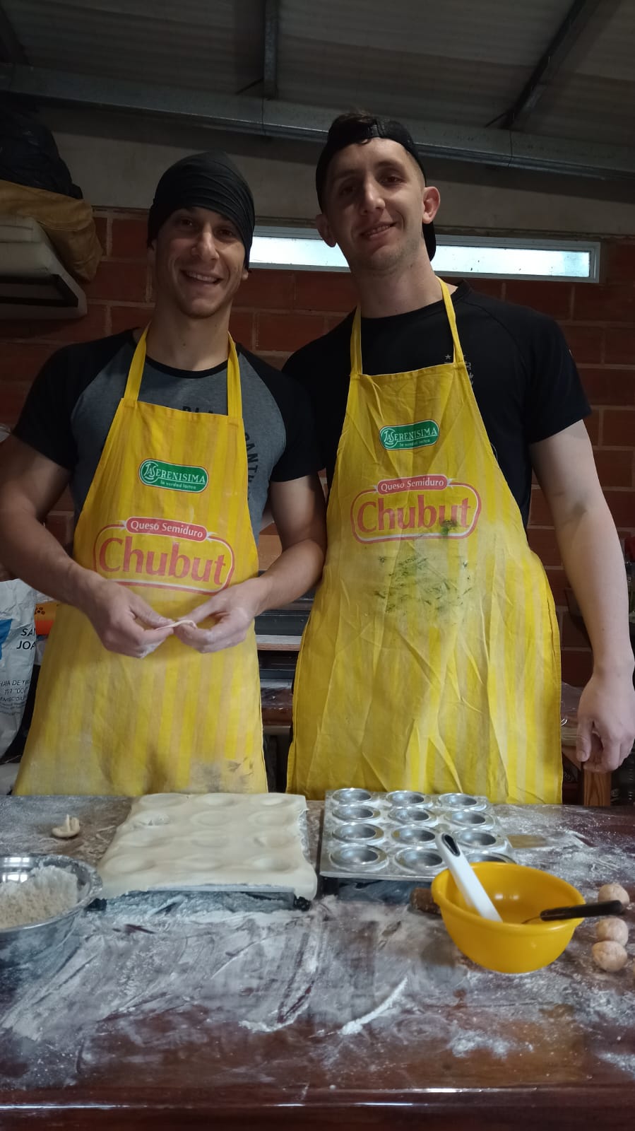 Manu y Fran en el garage